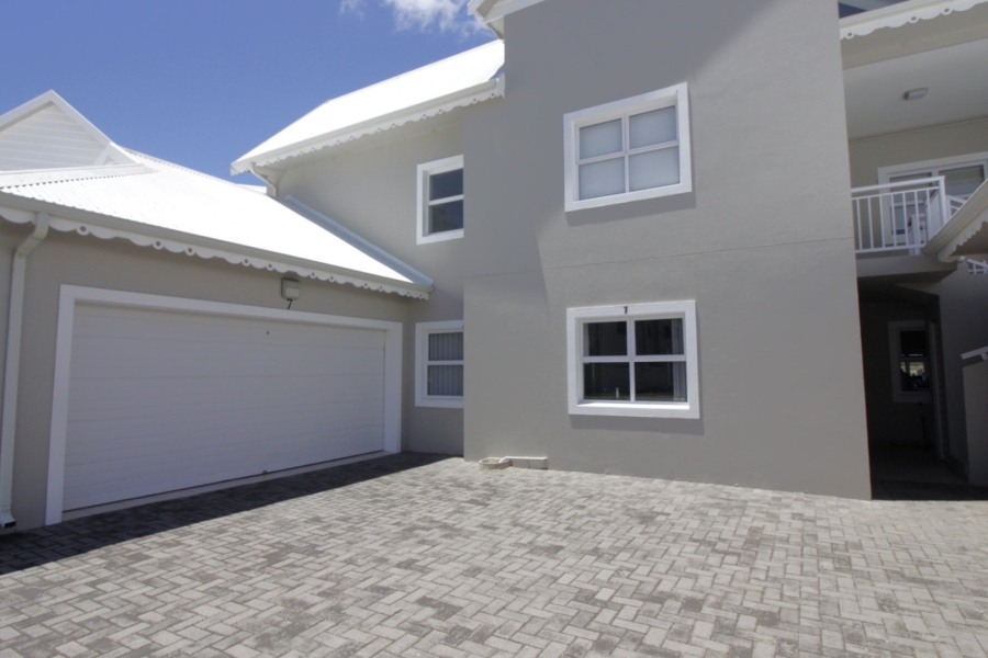 3 Bedroom Property for Sale in Marina Martinique Eastern Cape